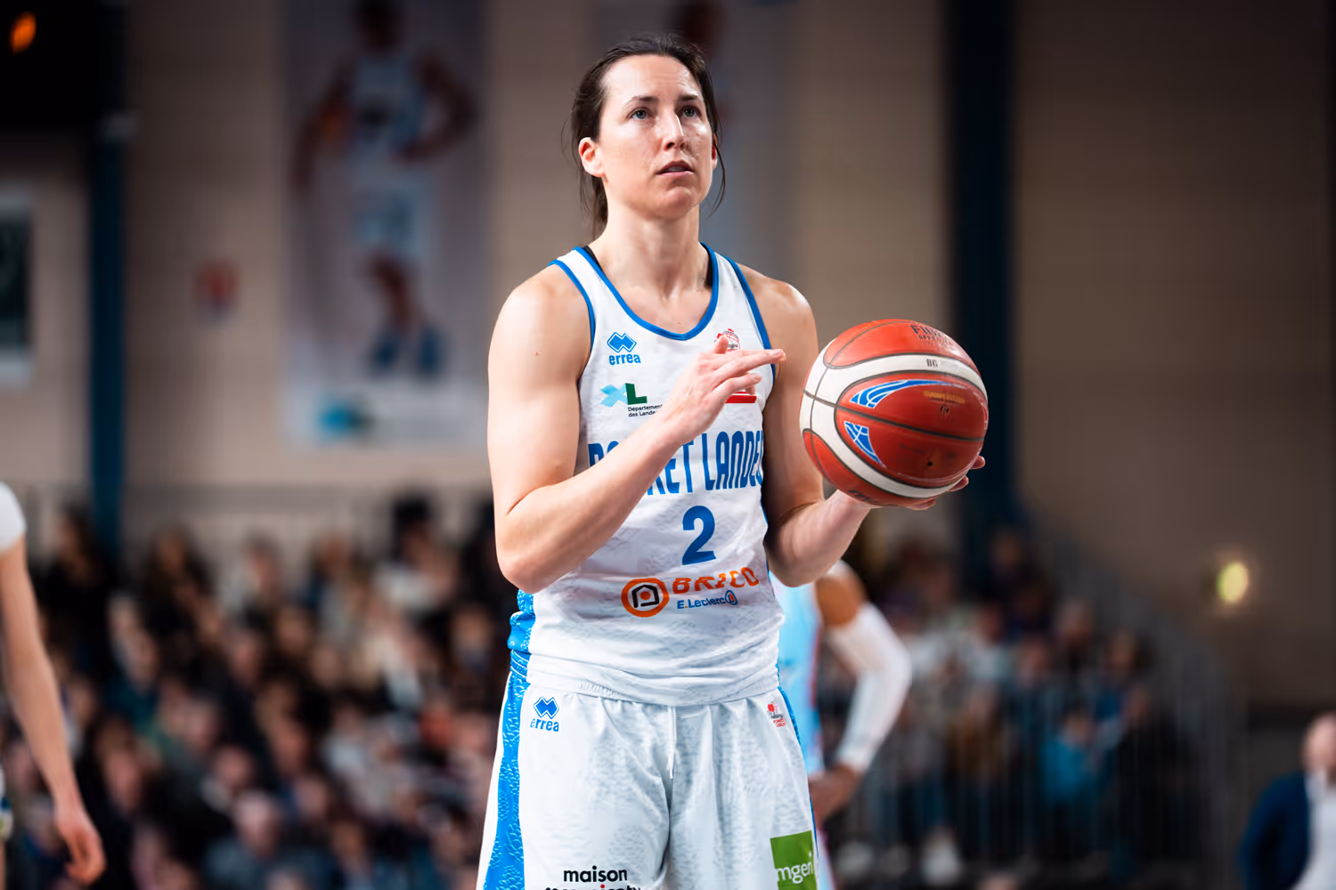 Julie Wojta remonte le temps