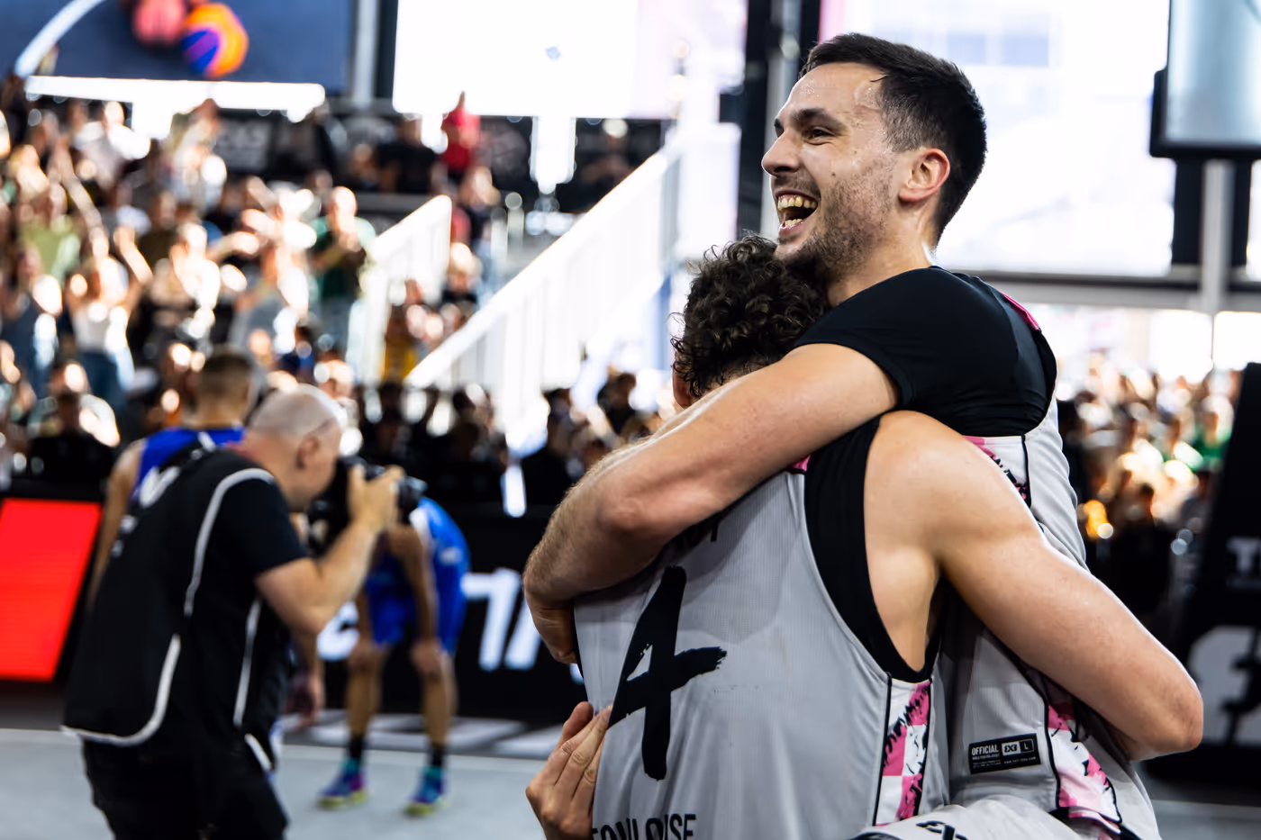 Ceb5c413 56af 46a6 A2b4 B7e1dfa77438 Bdl 4428