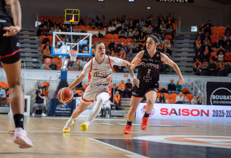 Bourges enchaîne et domine Charleville