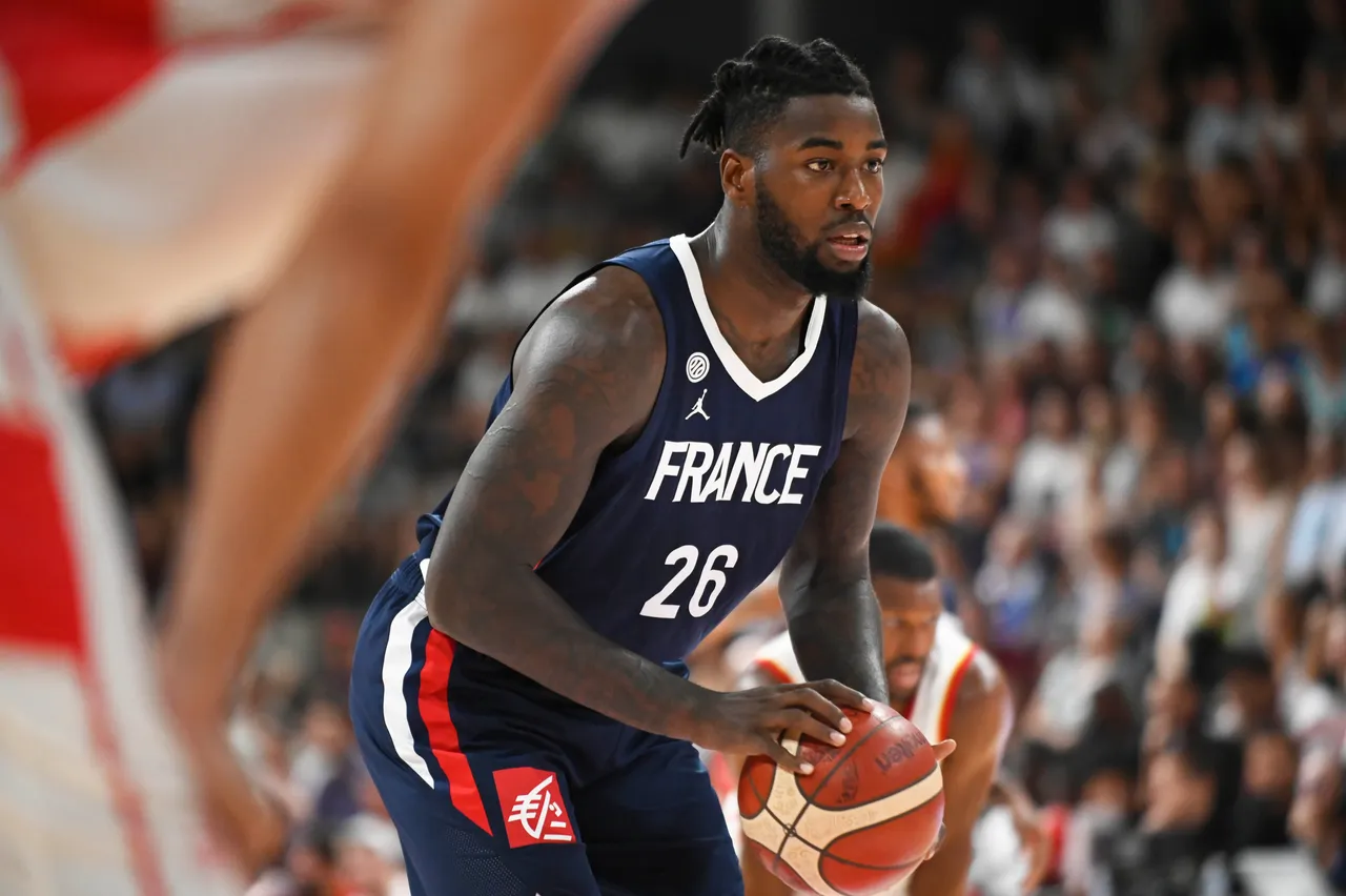 Lessort en est jeté