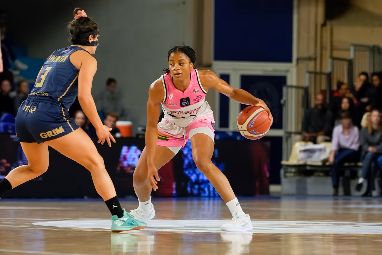 Charnay s’en sort, Tarbes et Lyon autoritaires