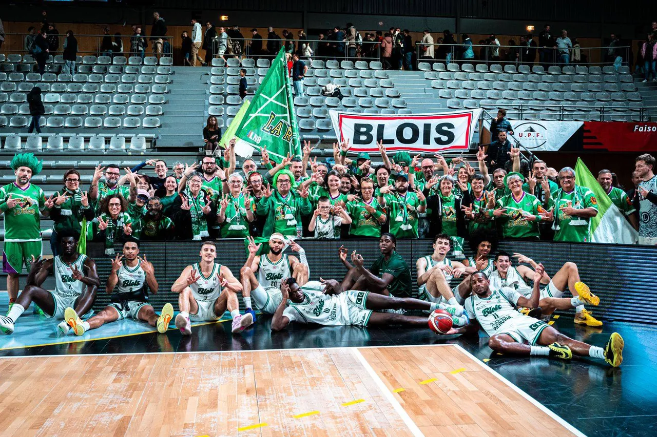 Blois tient son rang, Tours frappe fort