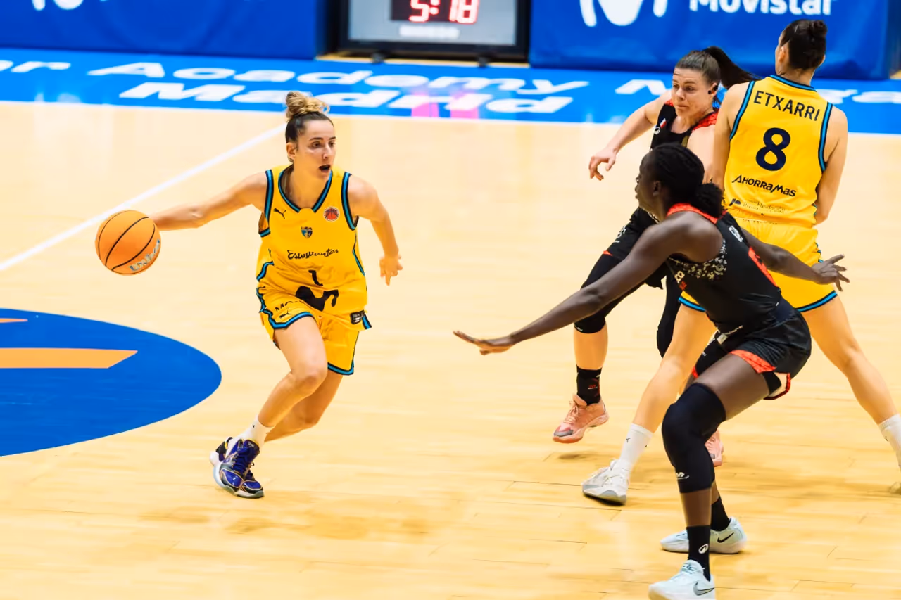 Villeneuve d'Ascq contrarié par une ex