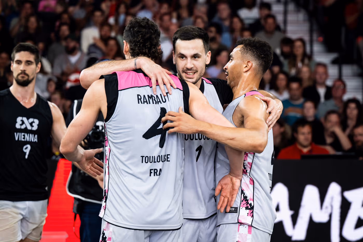 D968fda3 Cffa 44ce B740 11d735a4ea2a R V3 0153 A