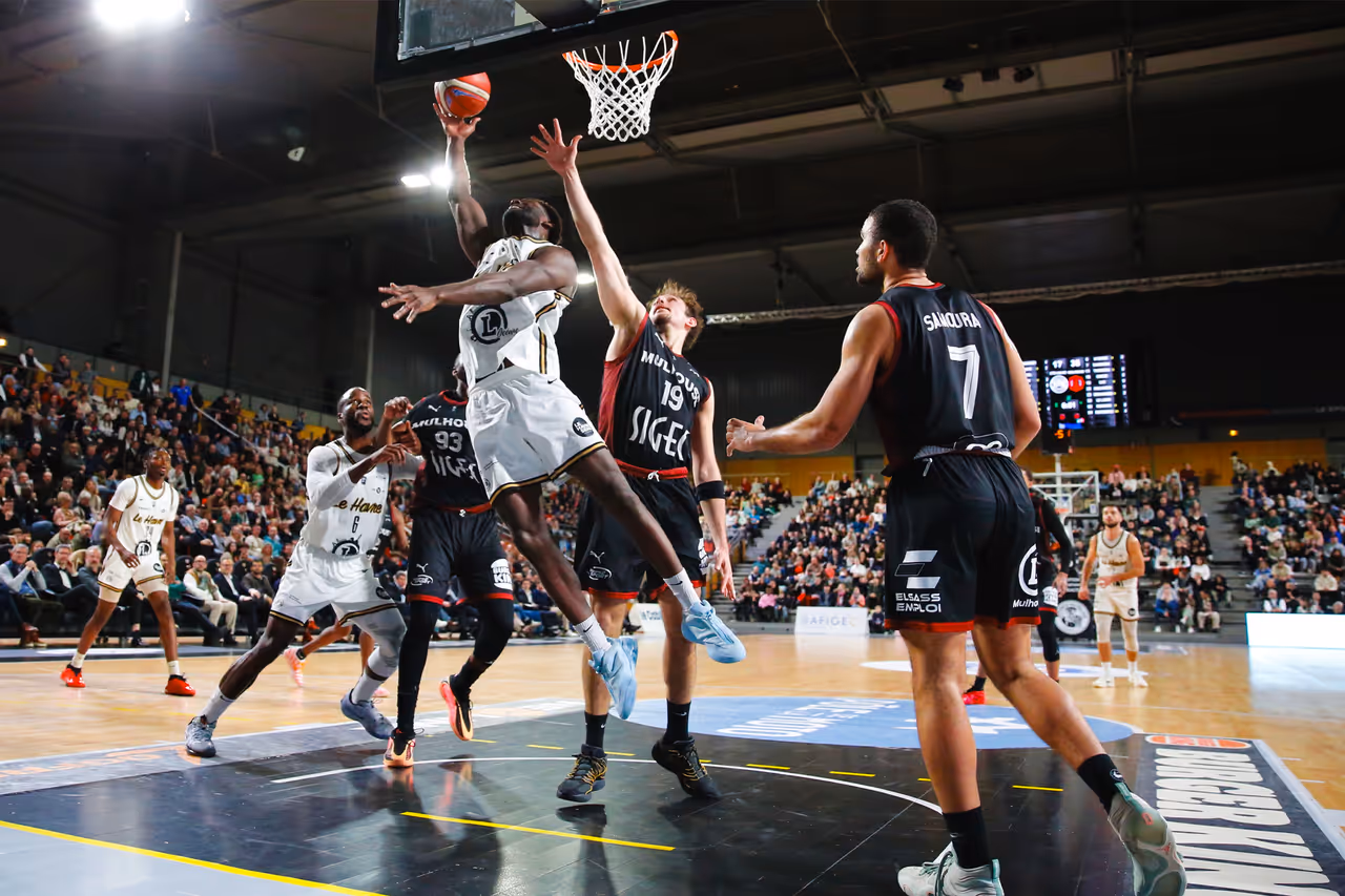 Le Havre scelle sa place sur le trône de leader