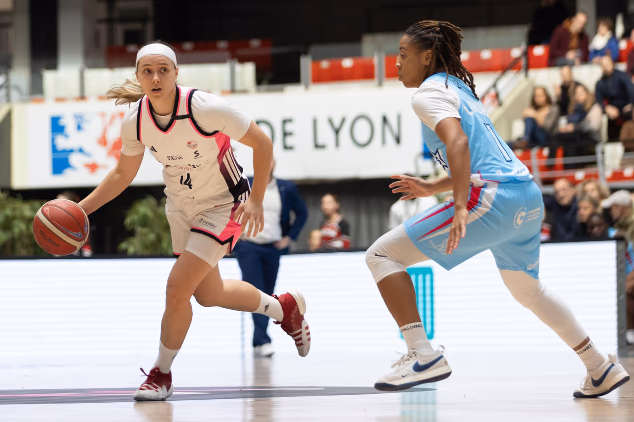 Lyon renverse Chartres