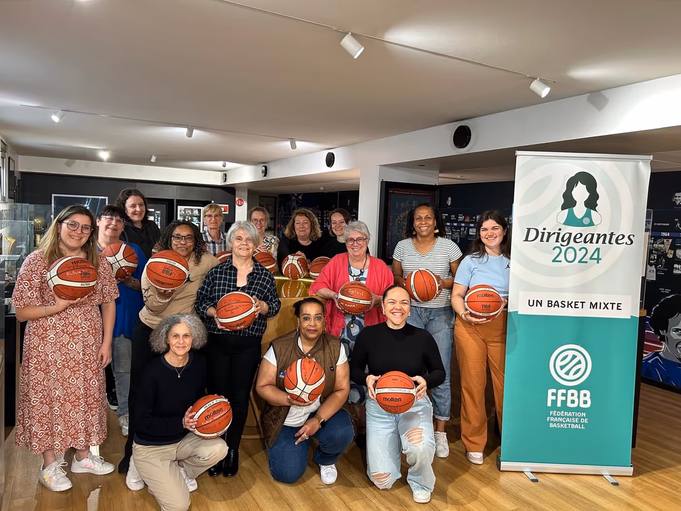 Dirigeantes 4ème Promo