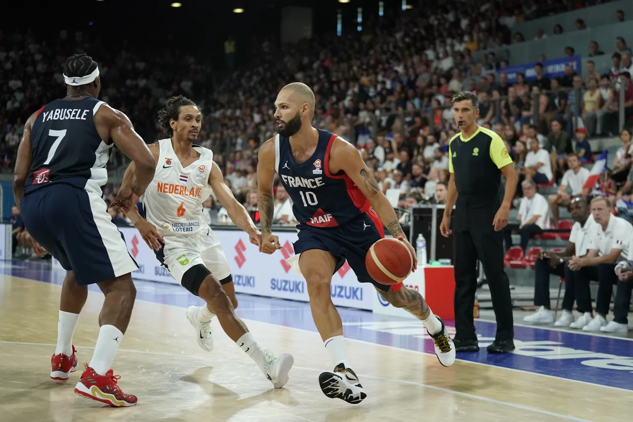 France-Pays Bas - Une bonne base de travail